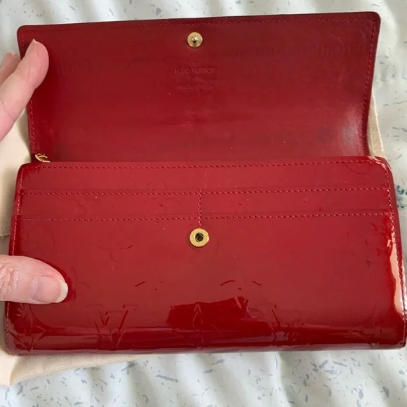 Authentic Louis Vuitton Vernis red Wallet - Picture 5 of 9